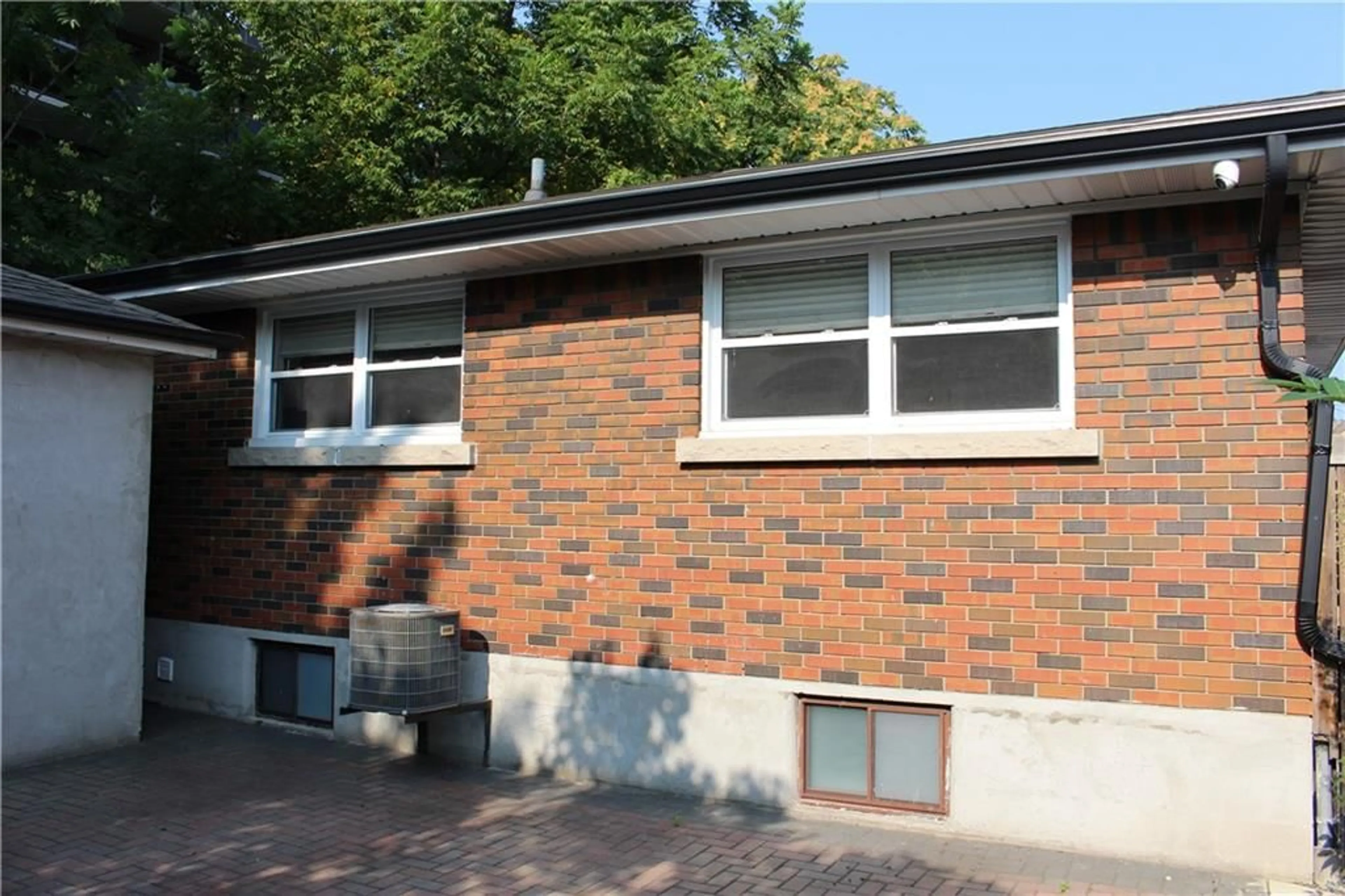 Home with brick exterior material for 231 GARSIDE Ave, Hamilton Ontario L8K 2W6