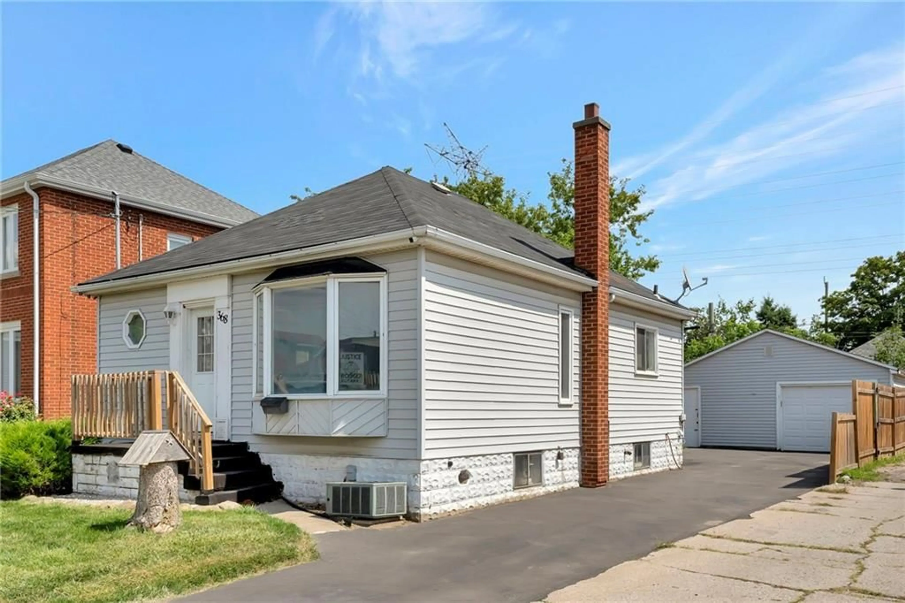 Frontside or backside of a home for 368 Paling Ave, Hamilton Ontario L8H 5K2