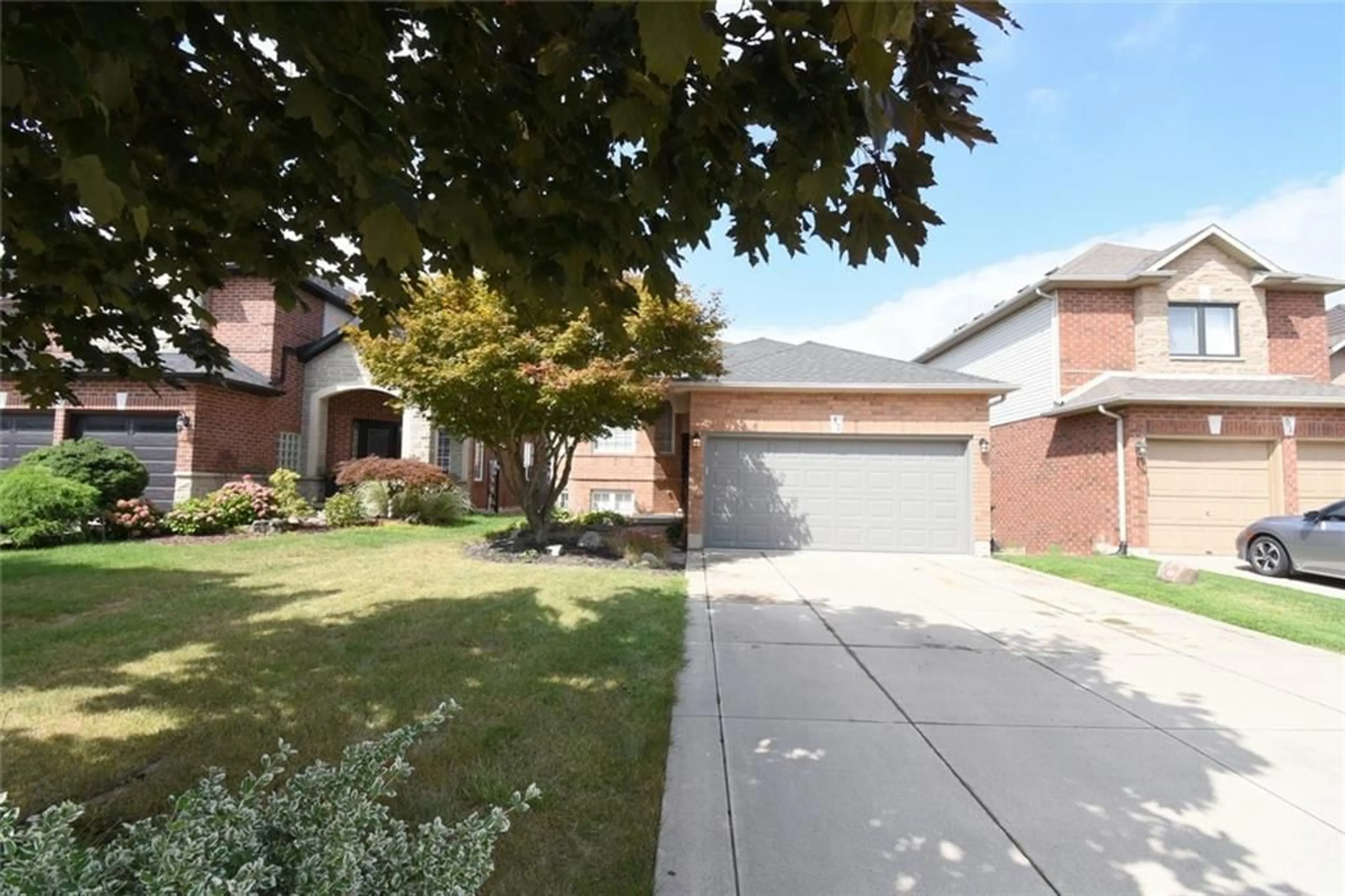 Frontside or backside of a home for 47 Eringate Dr, Stoney Creek Ontario L8J 3Y4