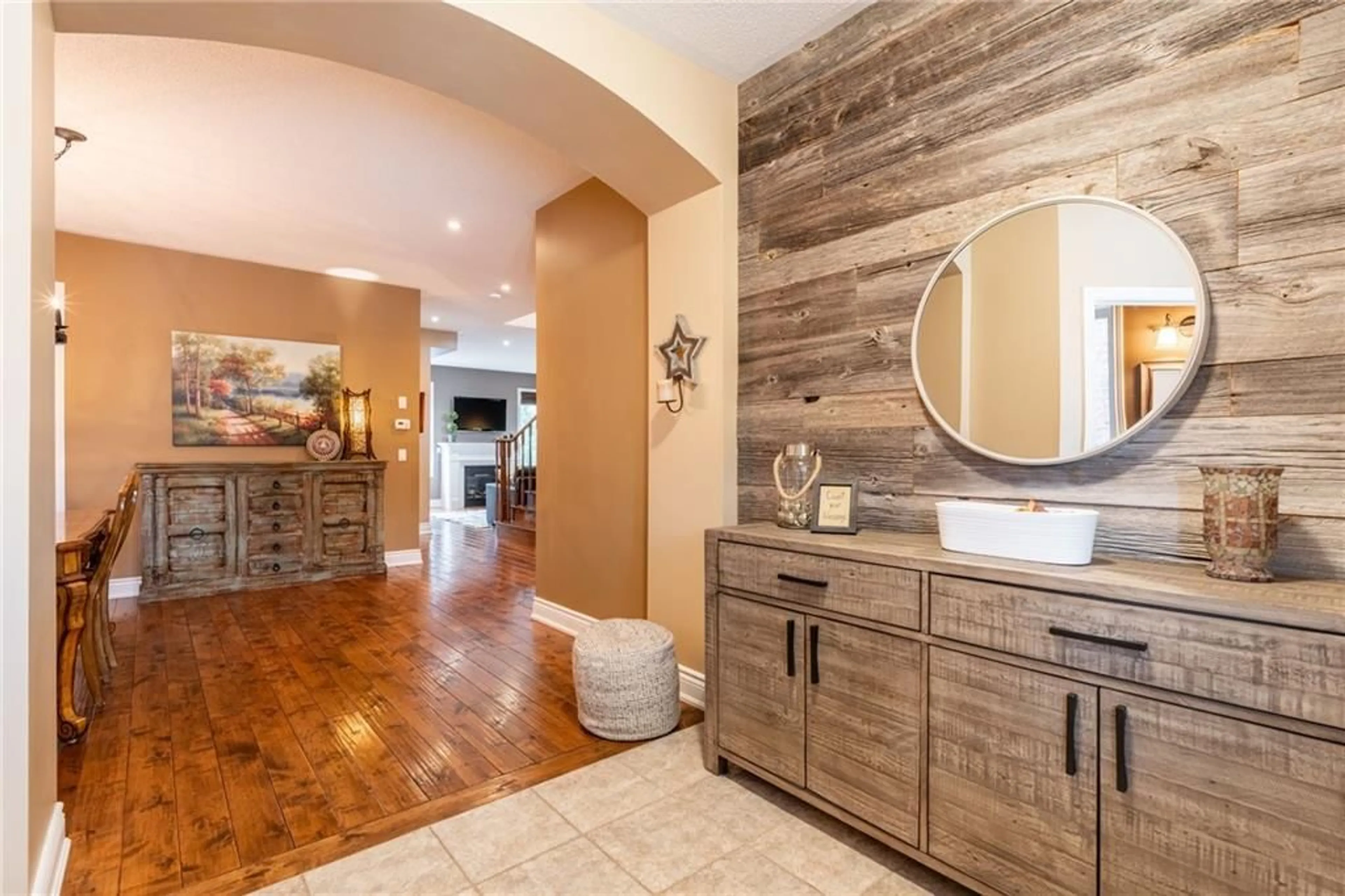 Contemporary bathroom, wood floors for 194 NISBET Blvd, Waterdown Ontario L8B 0S7