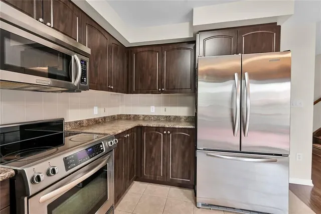 Additional property image - 25 NEWPORT Cres