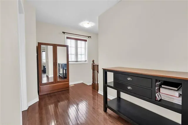 Additional property image - 25 NEWPORT Cres