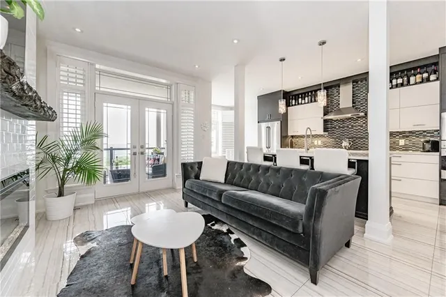 Additional property image - 1083 BEACH Blvd