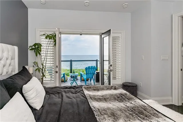 Additional property image - 1083 BEACH Blvd