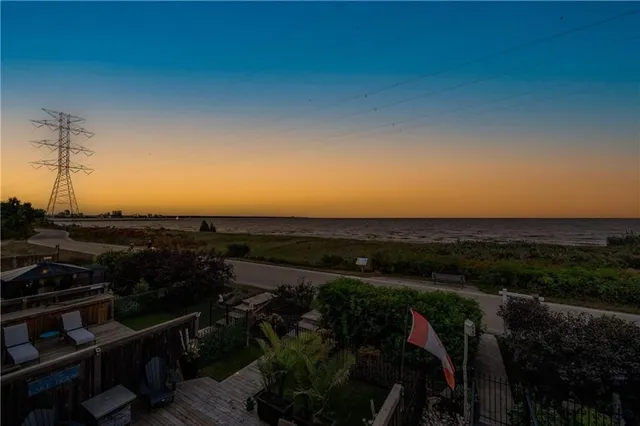 Additional property image - 1083 BEACH Blvd