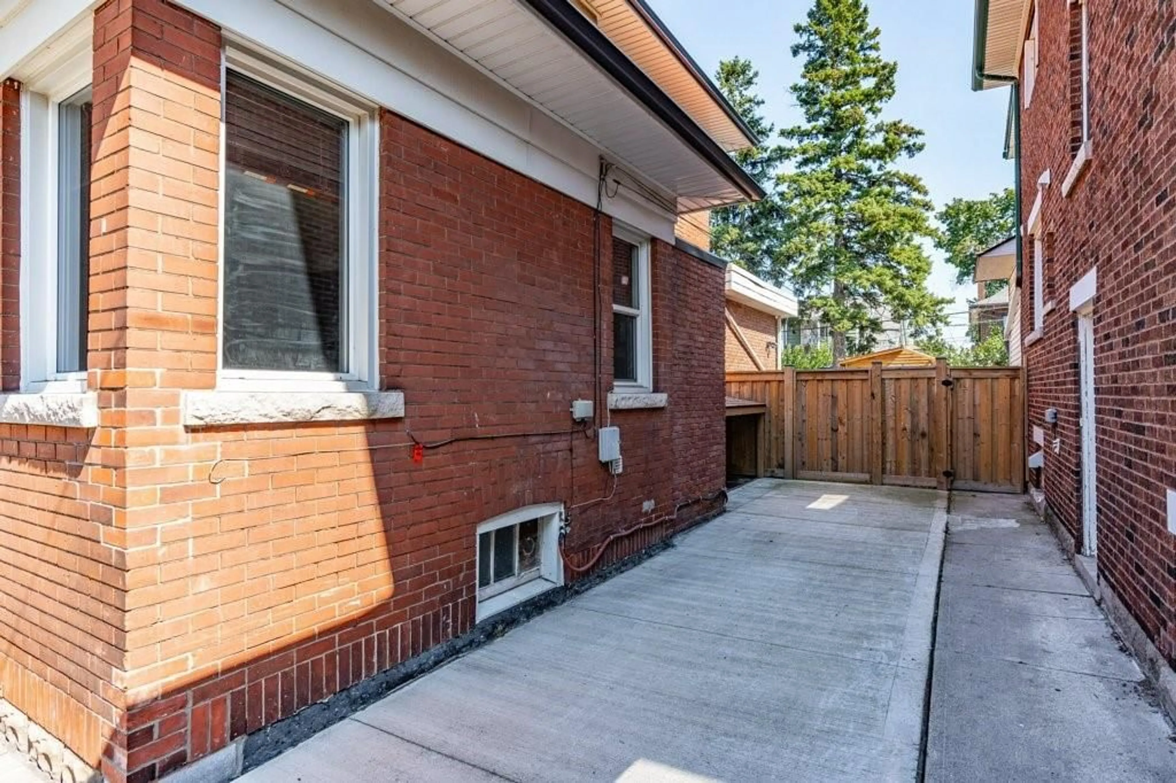 Patio, the fenced backyard for 99 BALSAM Ave, Hamilton Ontario L8M 3B2