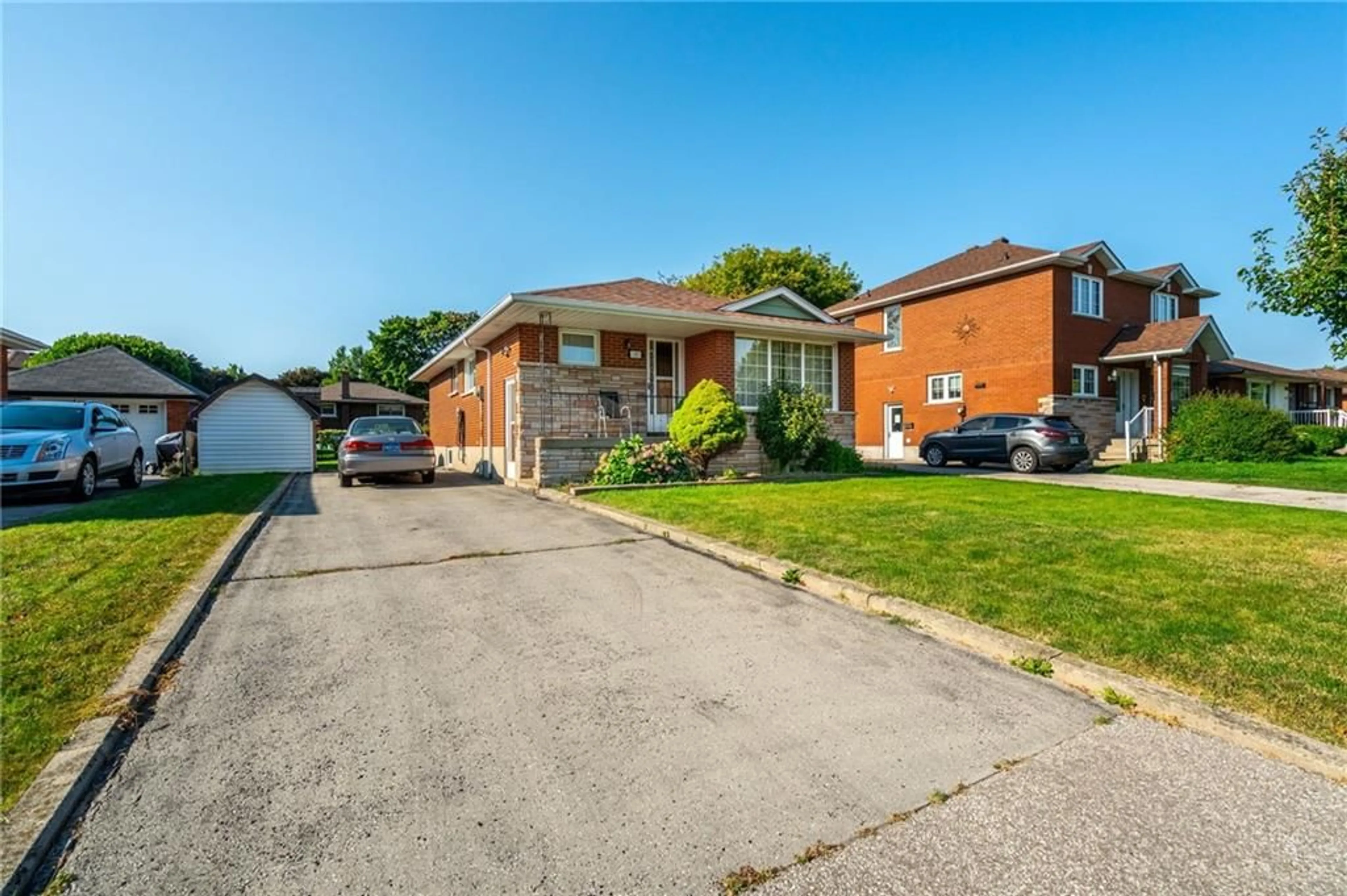 Frontside or backside of a home for 103 SOUTH BEND Rd, Hamilton Ontario L9C 1M9