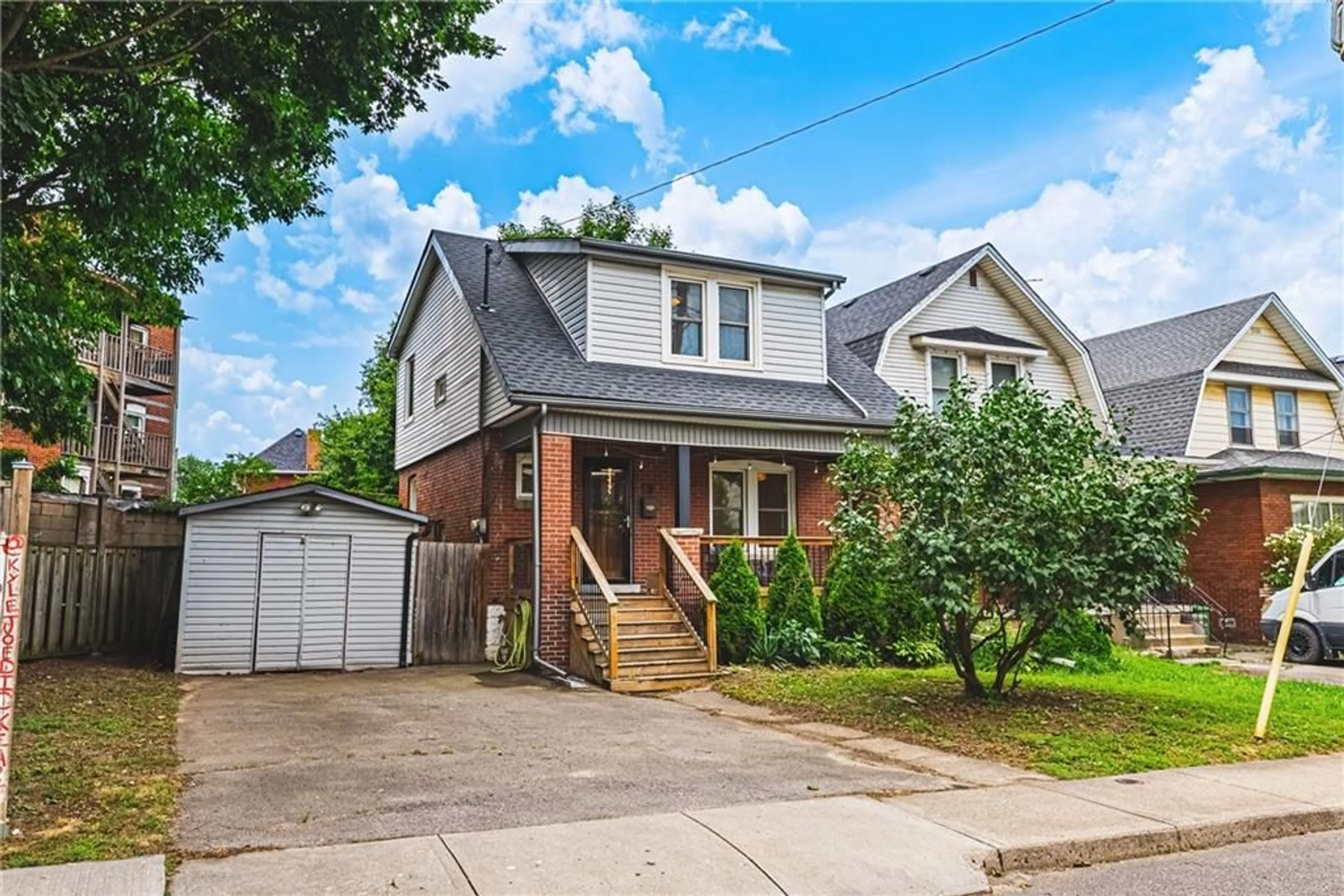 Frontside or backside of a home for 19 Belview Ave, Hamilton Ontario L8L 7K6