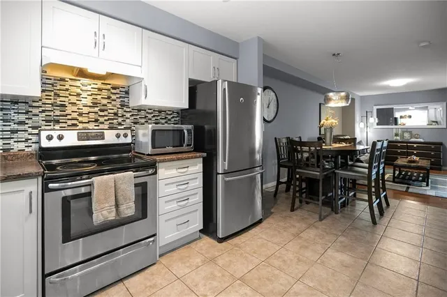 Additional property image - 1328 UPPER SHERMAN Ave Unit 6