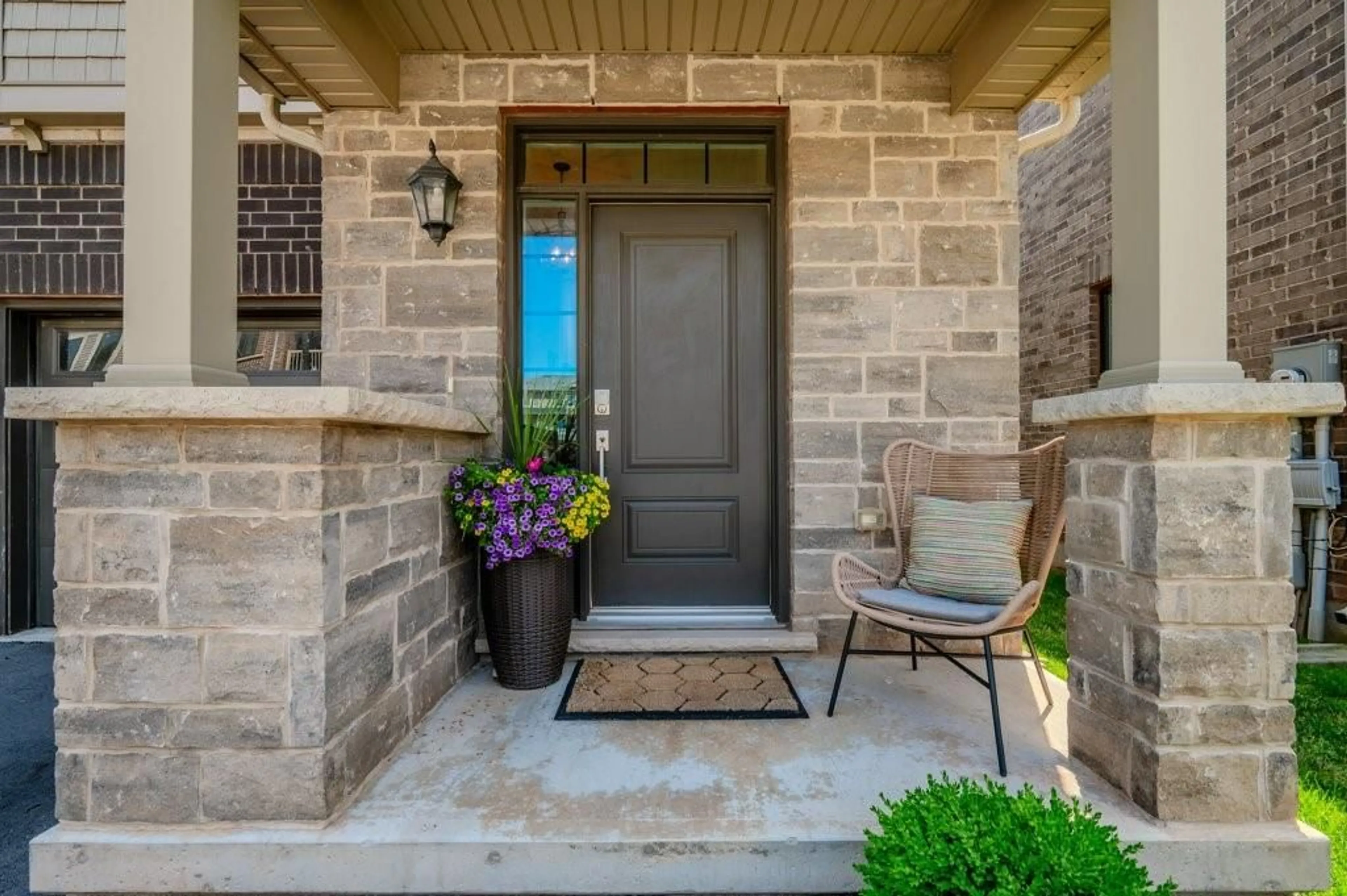 Indoor entryway, ceramic floors for 288 GLOVER Rd #47, Stoney Creek Ontario L8E 5H6