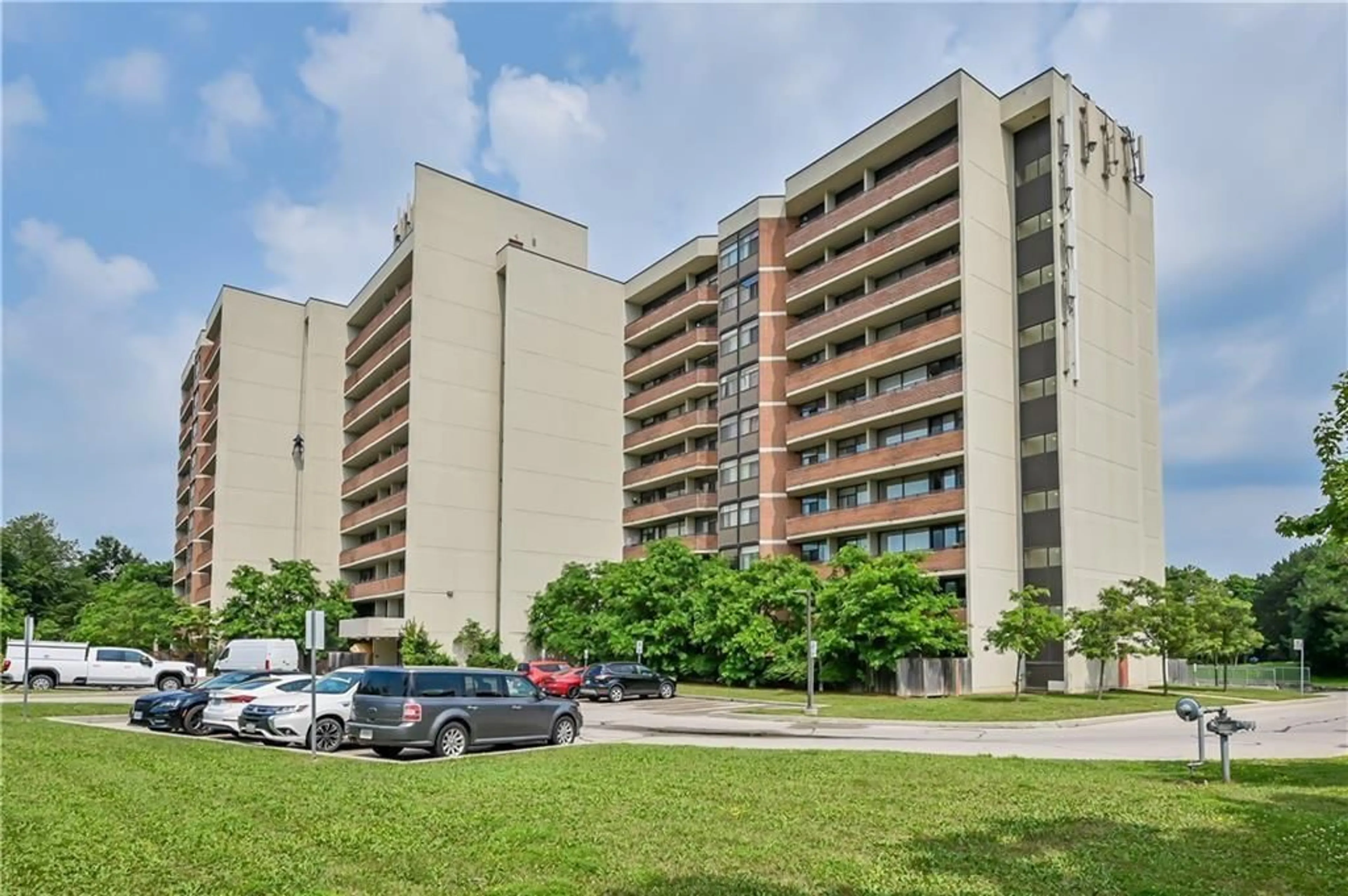 A pic from exterior of the house or condo, the front or back of building for 2301 DERRY Rd #1005, Mississauga Ontario L5N 2R4