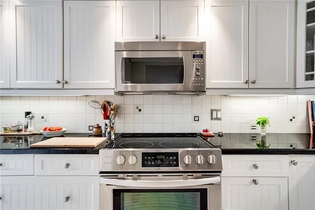 Additional property image - 150 WILSON St Unit PH2