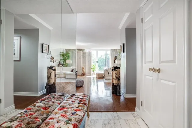 Additional property image - 150 WILSON St Unit PH2