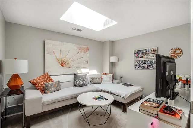 Additional property image - 150 WILSON St Unit PH2
