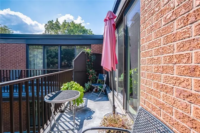 Additional property image - 150 WILSON St Unit PH2