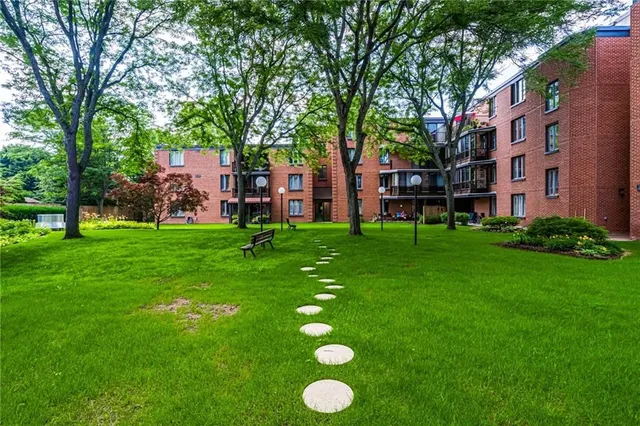 Additional property image - 150 WILSON St Unit PH2
