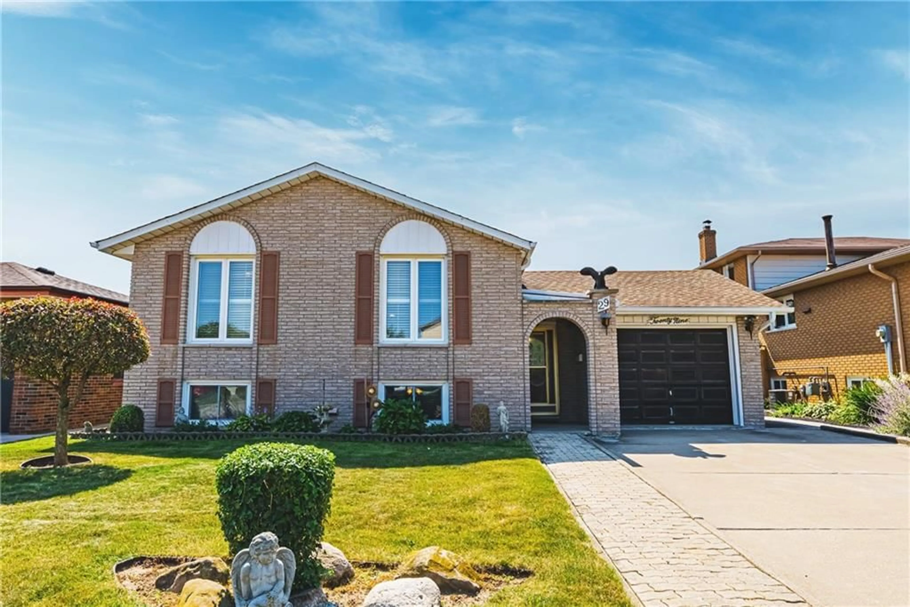 Home with brick exterior material for 29 SEATON PLACE Dr, Hamilton Ontario L8E 3E3