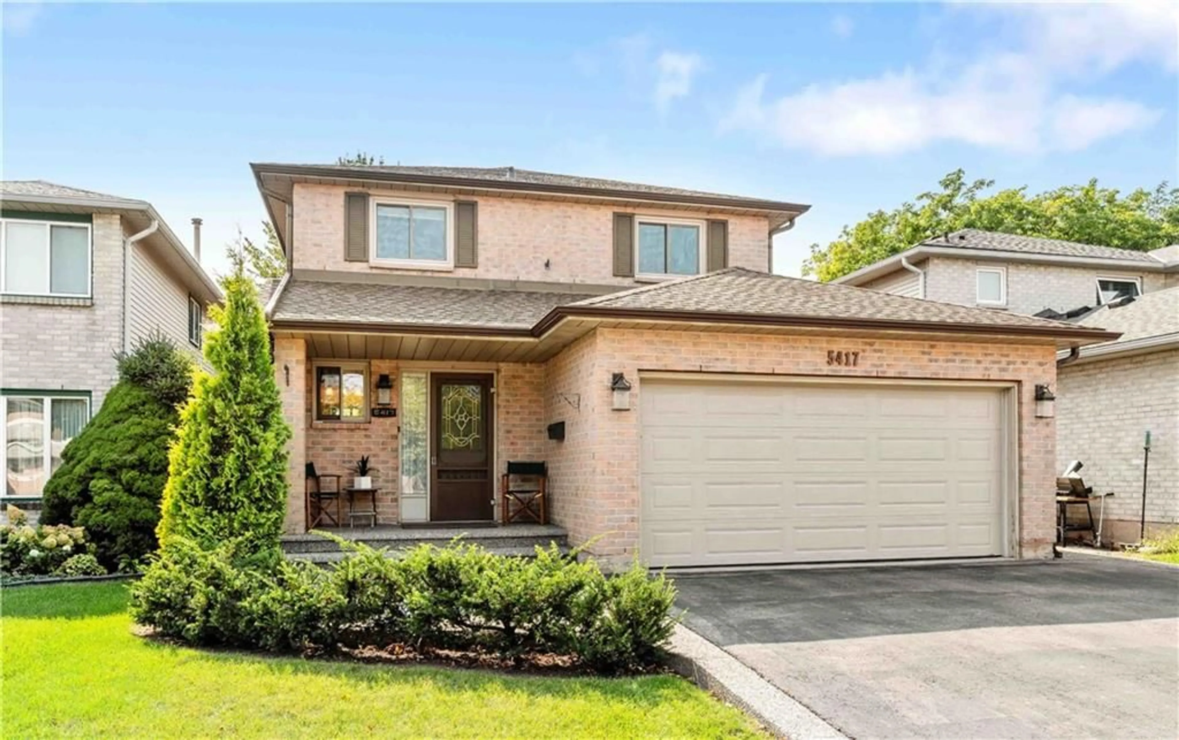 Frontside or backside of a home for 5417 SHELDON PARK Dr, Burlington Ontario L7L 5X2