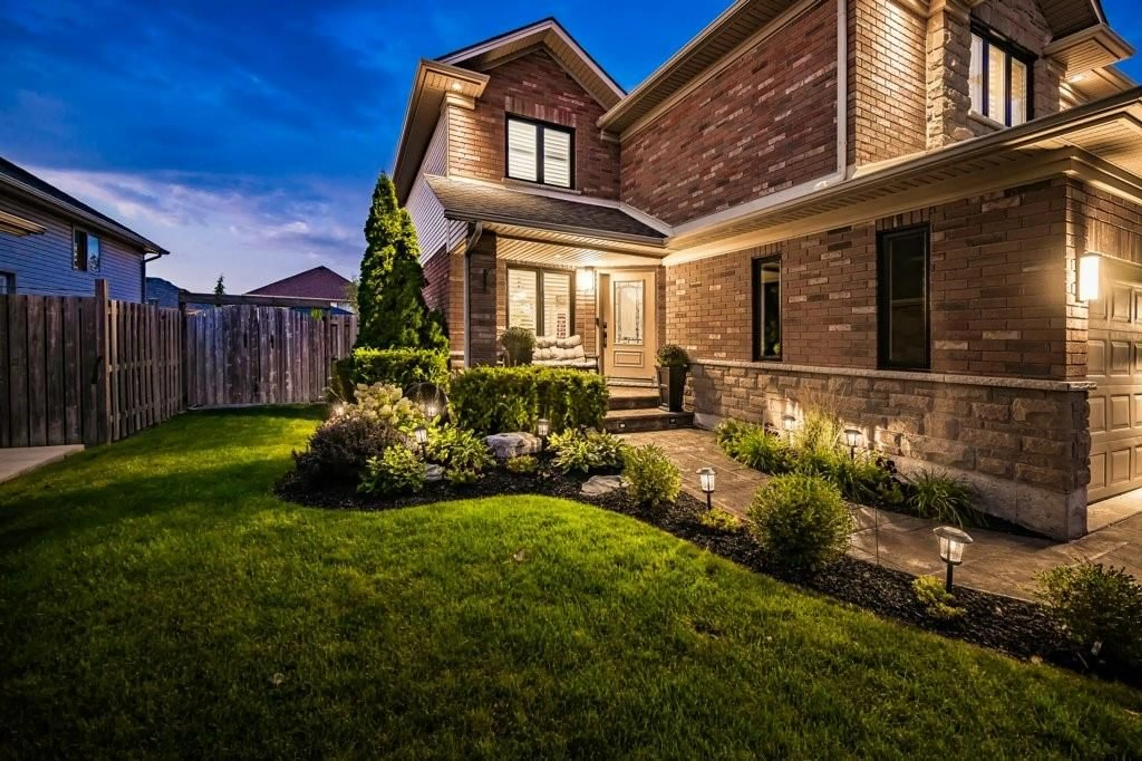 Home with brick exterior material for 56 NAPA Lane, Stoney Creek Ontario L8E 6B7