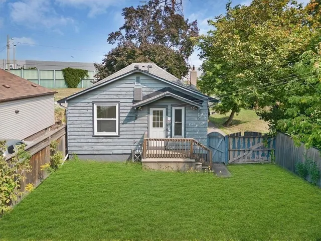 Additional property image - 1146 LEASIDE Rd