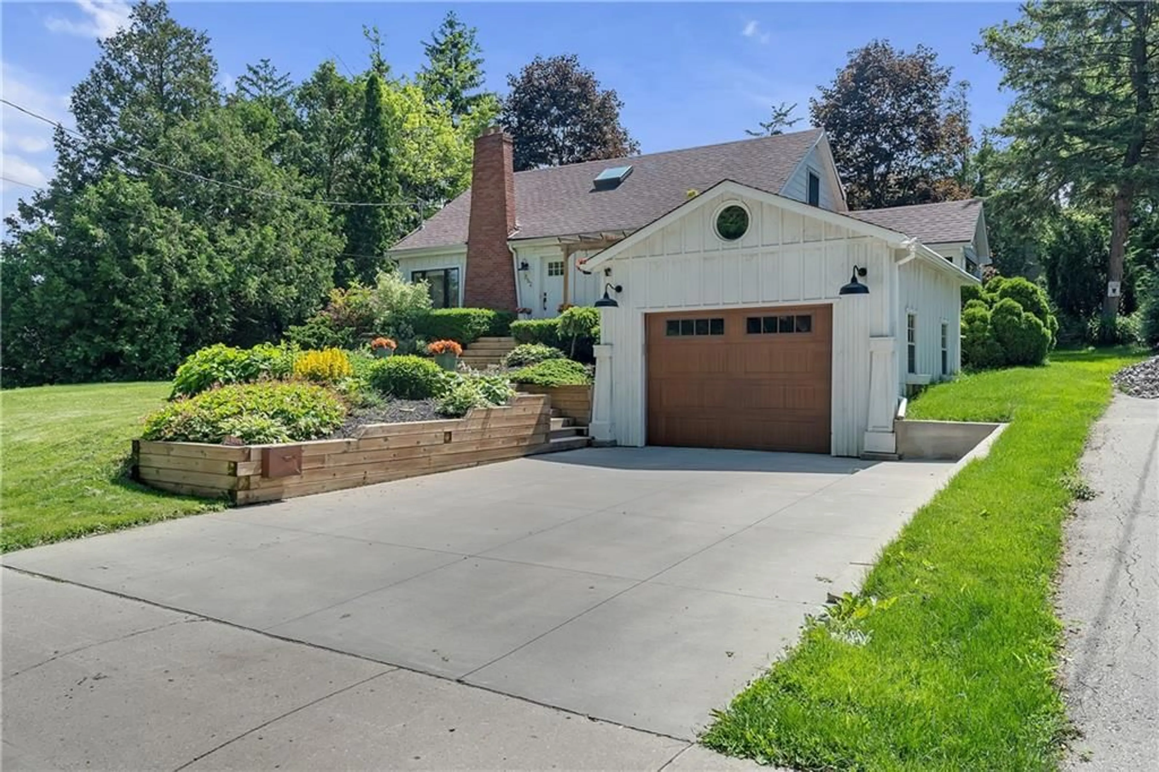 Frontside or backside of a home, the street view for 382 LODOR St, Ancaster Ontario L9G 2Z6