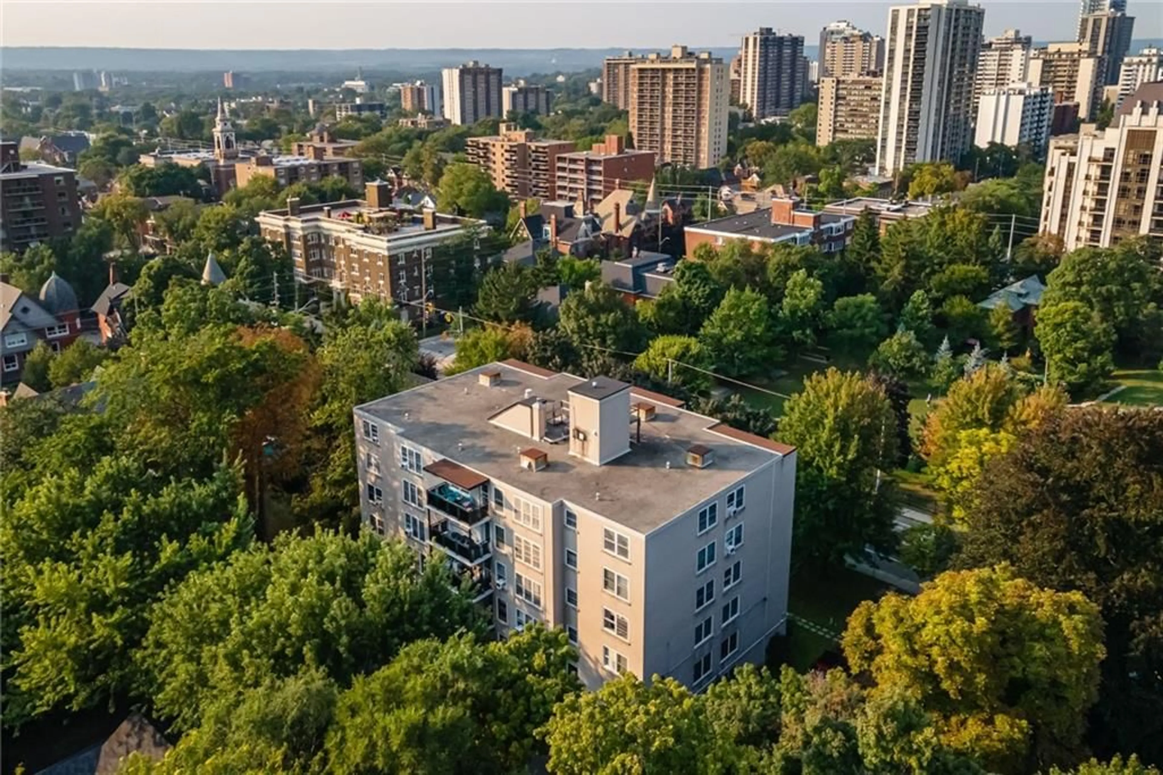 A pic from exterior of the house or condo, the view of city buildings for 69 HERKIMER St #301, Hamilton Ontario L8P 2G6