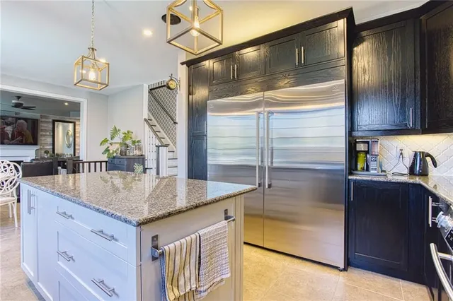 Additional image 30 of 261 MONTREAL Cir