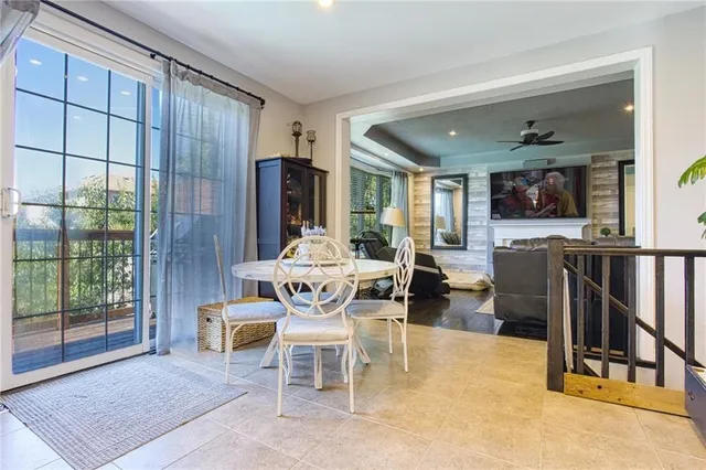 Additional image 28 of 261 MONTREAL Cir