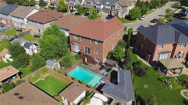Additional image 4 of 261 MONTREAL Cir