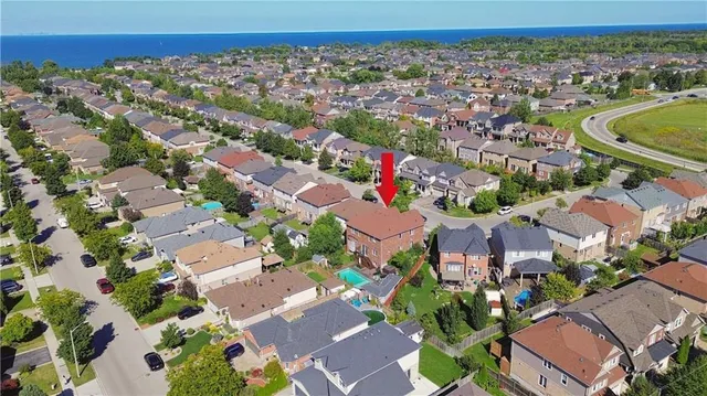 Additional image 2 of 261 MONTREAL Cir