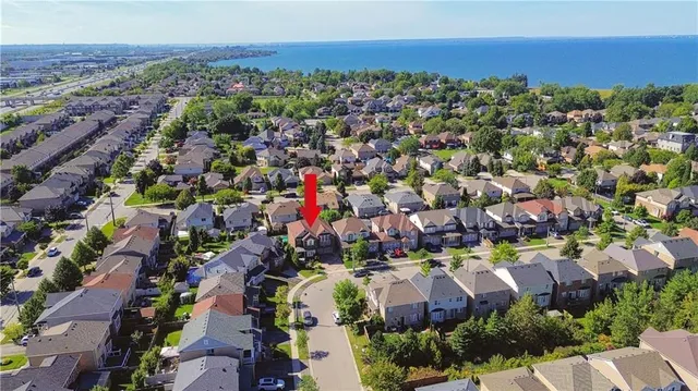 Primary image of 261 MONTREAL Cir