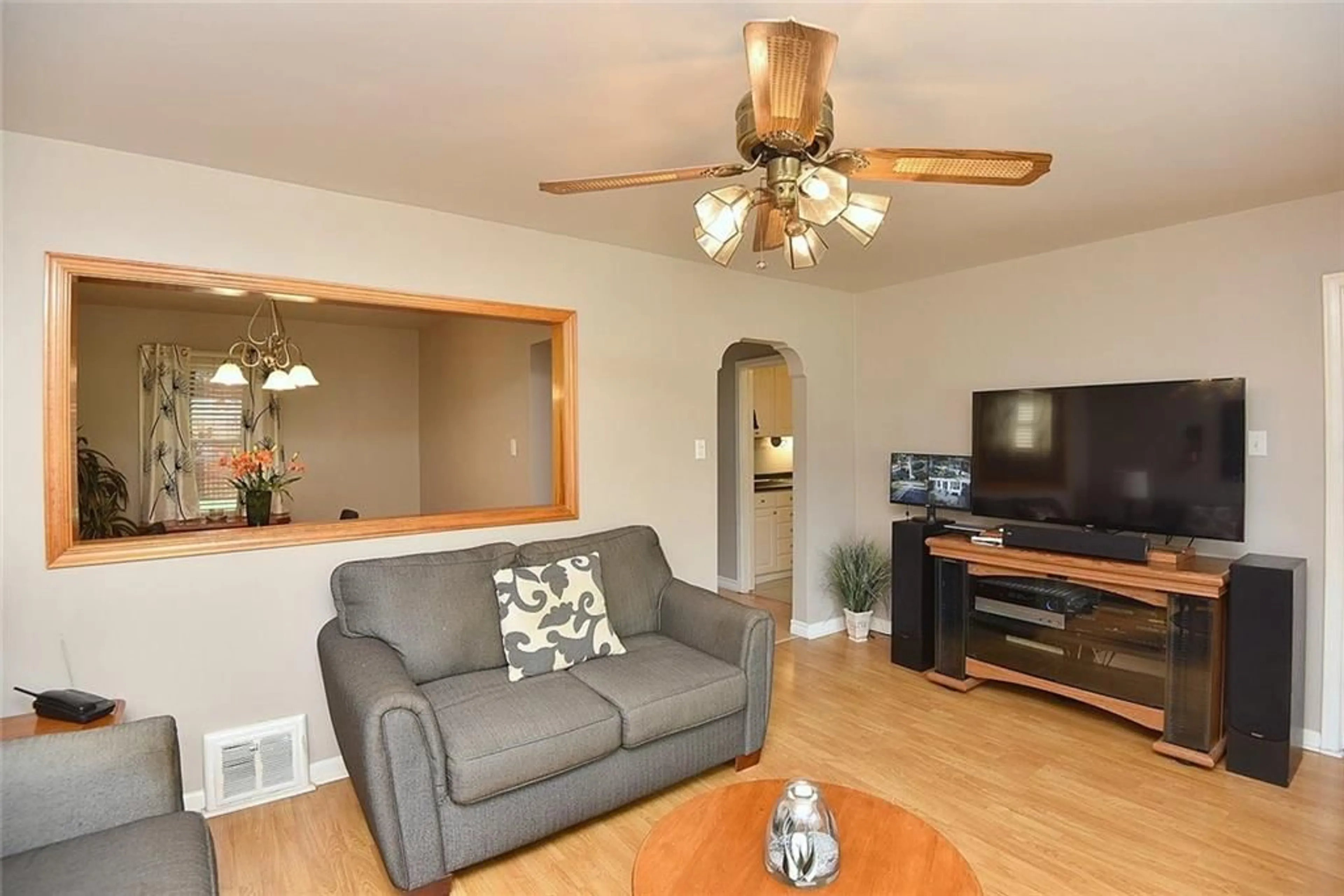 Living room, wood floors for 24 ARMSTRONG Ave, Hamilton Ontario L8H 1M5