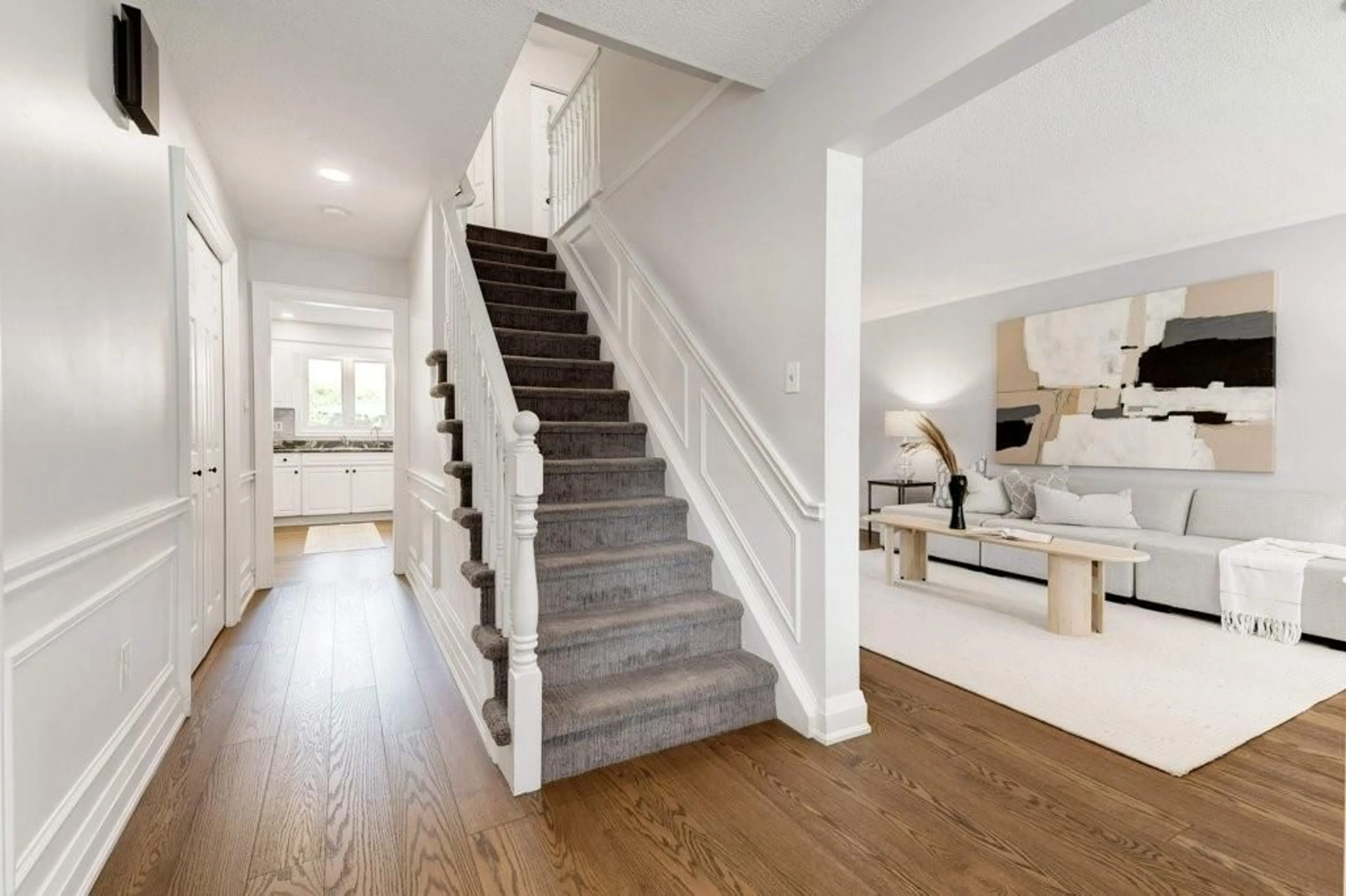 Stairs for 4235 SPRUCE Ave, Burlington Ontario L7L 1L1