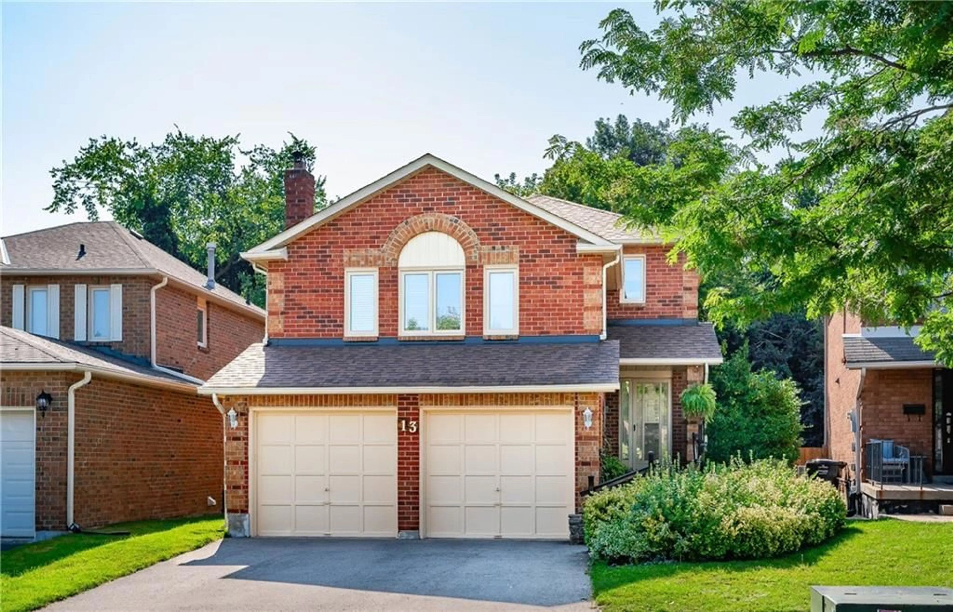 Home with brick exterior material for 13 Pinellas Dr, Brampton Ontario L6Z 3B9