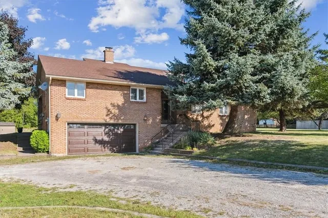 Additional property image - 335 YORK Rd