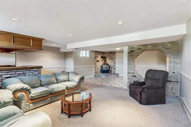 Additional property image - 335 YORK Rd
