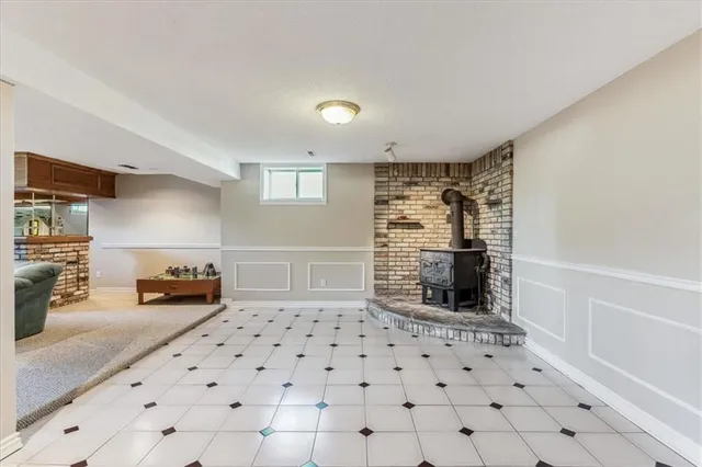 Additional property image - 335 YORK Rd
