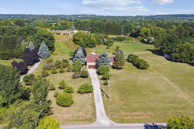 Additional property image - 335 YORK Rd