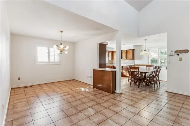 Additional property image - 335 YORK Rd