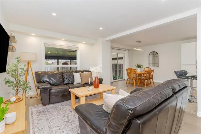 Additional property image - 96 STONEGLEN Way
