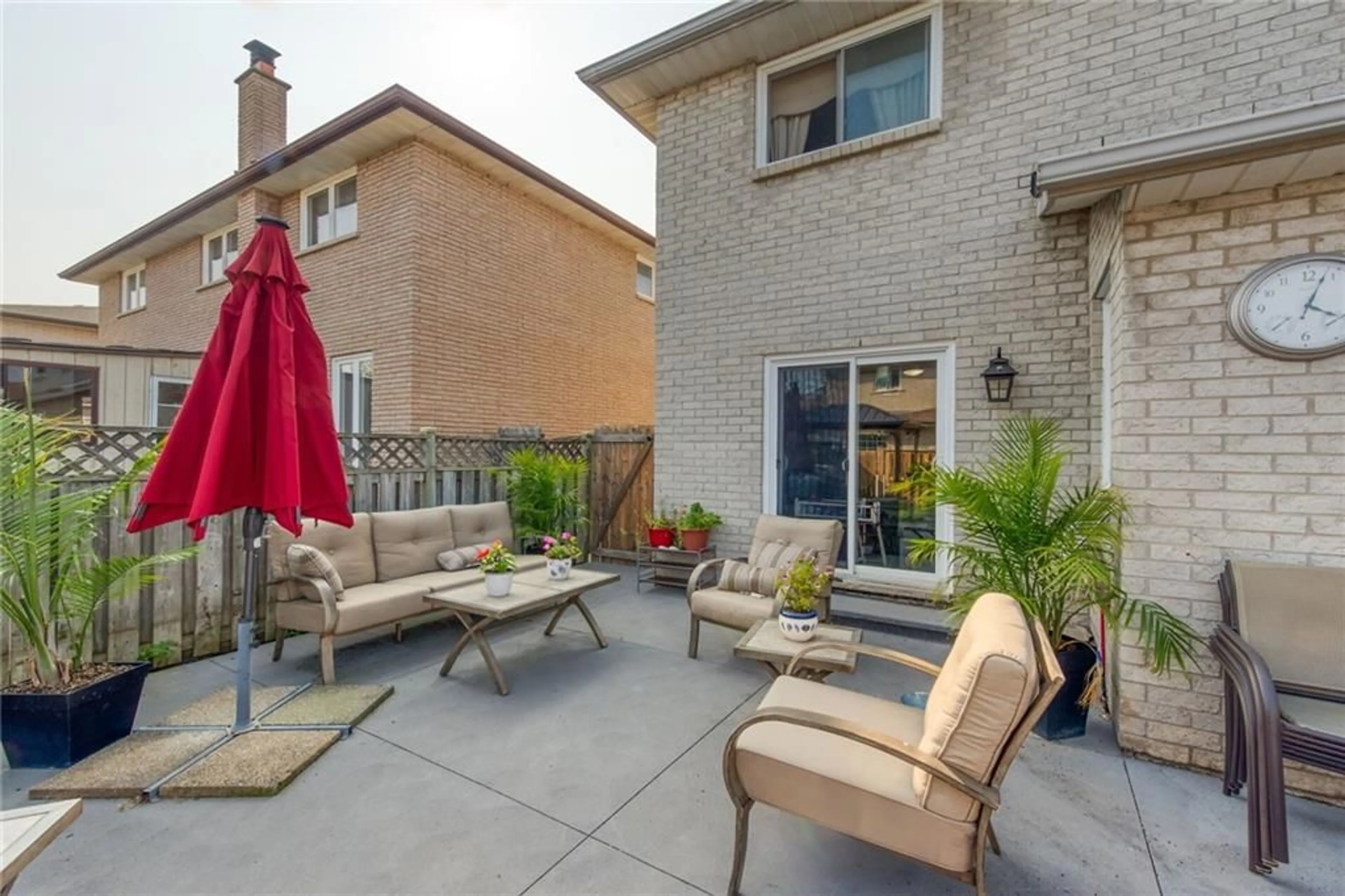 Patio for 113 Valera Dr, Stoney Creek Ontario L8E 4T6