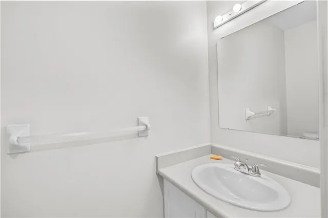 Additional property image - 80 STRATHROY Cres