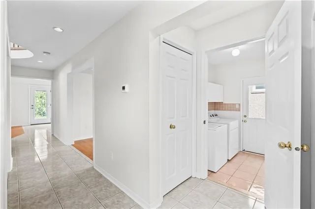 Additional property image - 80 STRATHROY Cres