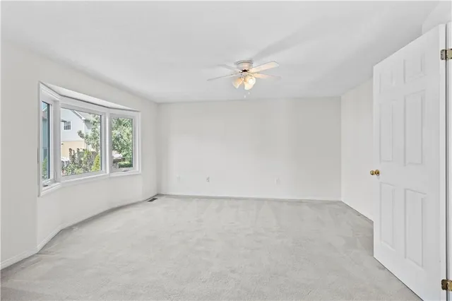 Additional property image - 80 STRATHROY Cres
