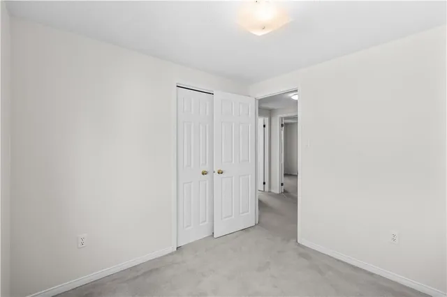 Additional property image - 80 STRATHROY Cres