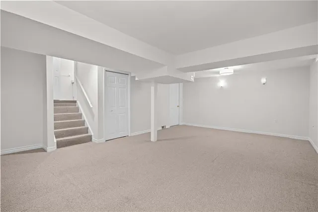 Additional property image - 80 STRATHROY Cres
