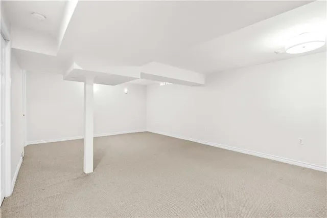 Additional property image - 80 STRATHROY Cres