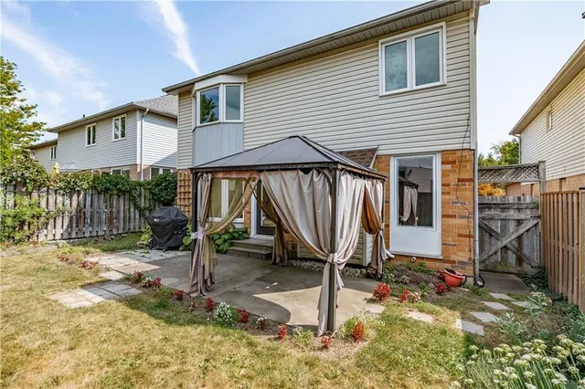 Additional property image - 80 STRATHROY Cres