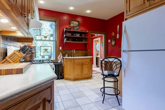 Additional property image - 80 STANLEY Ave