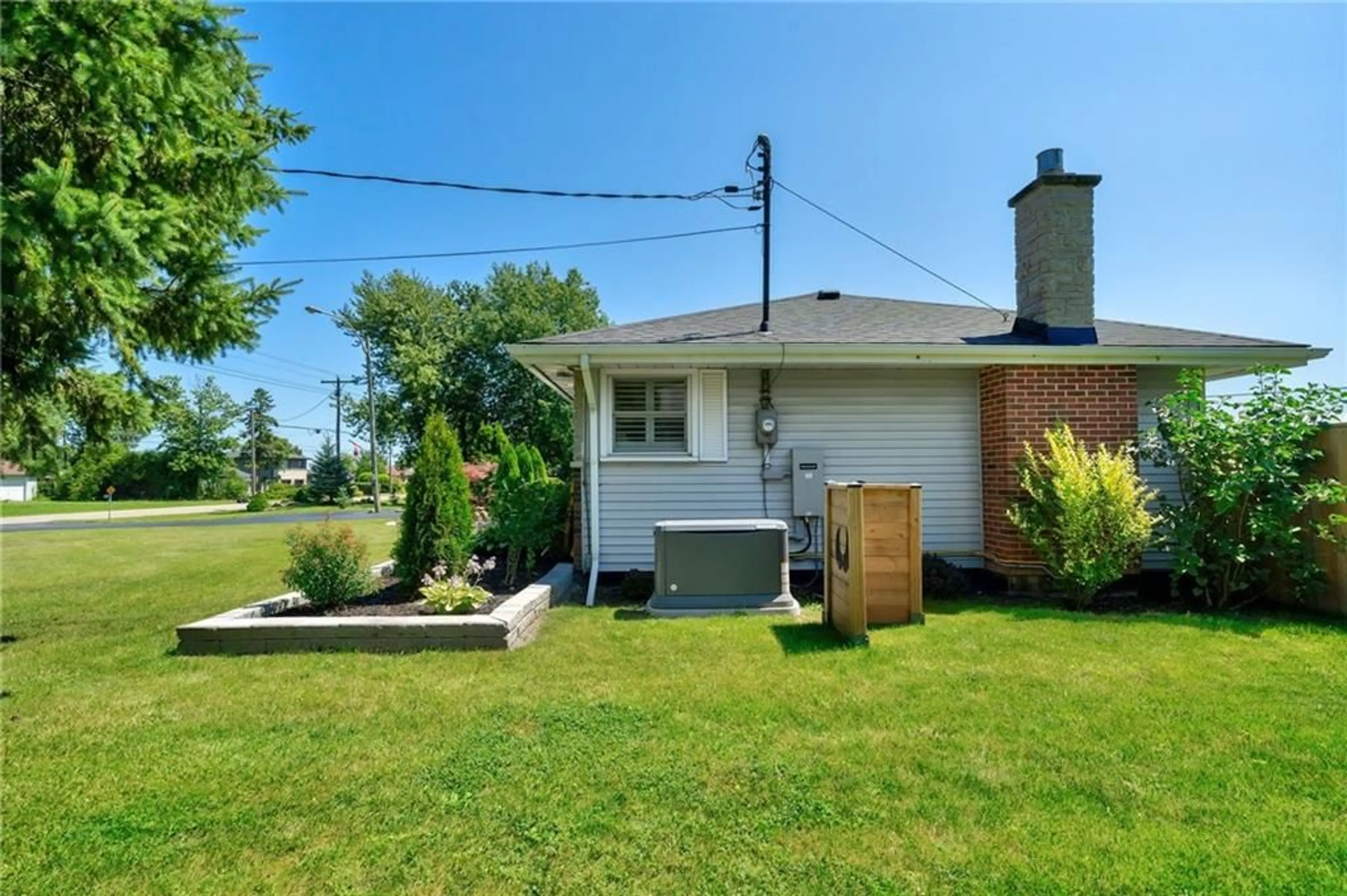 Frontside or backside of a home, the fenced backyard for 625 GOLF CLUB Rd, Hamilton Ontario L0R 1W0